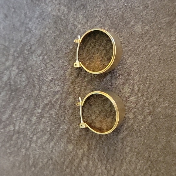 Goldtone Matte Brushed Wide Huggie Hoop Earrings - Picture 5 of 6